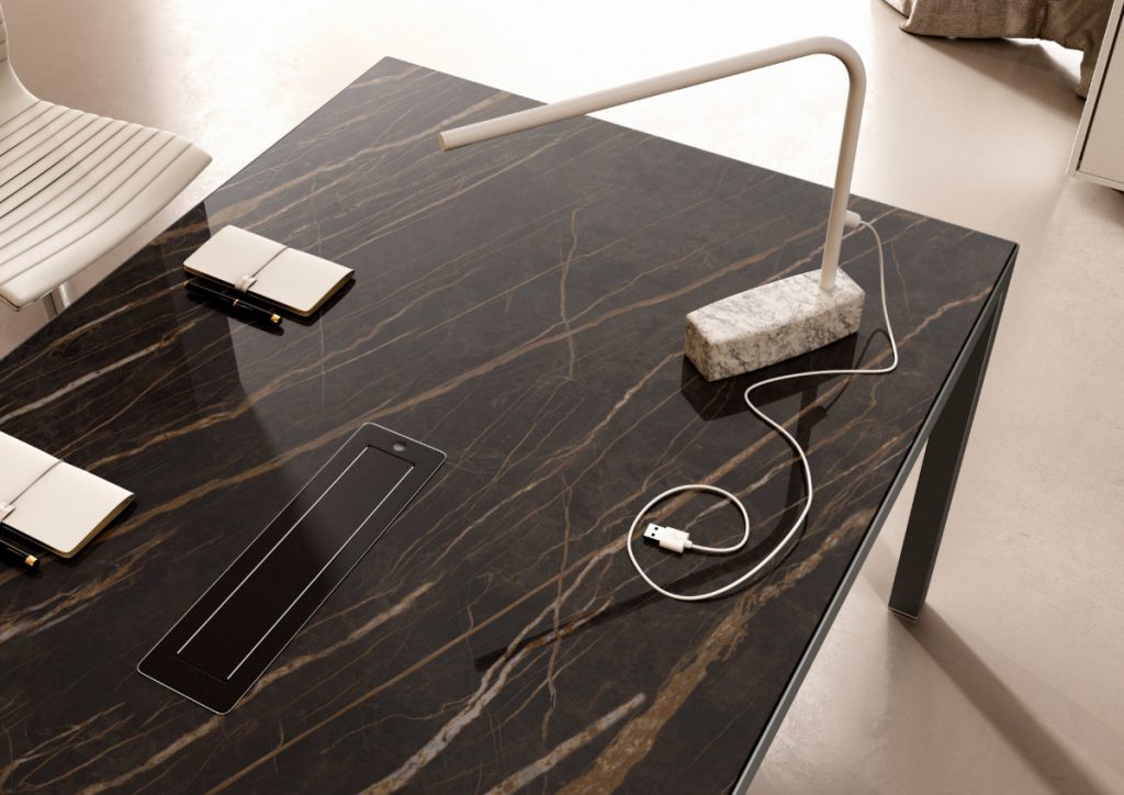 KAY4 marble effect worksurface